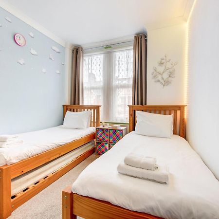 Guestready - Tranquility Near Shepherd'S Bush Londen Buitenkant foto